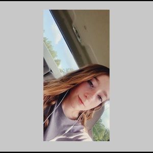 Meet your Posher, Liza